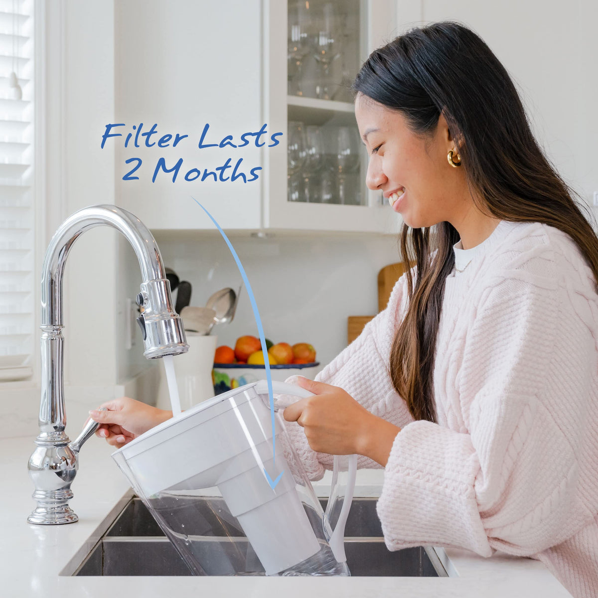Santevia MINA pitcher with pour spout for easy serving.