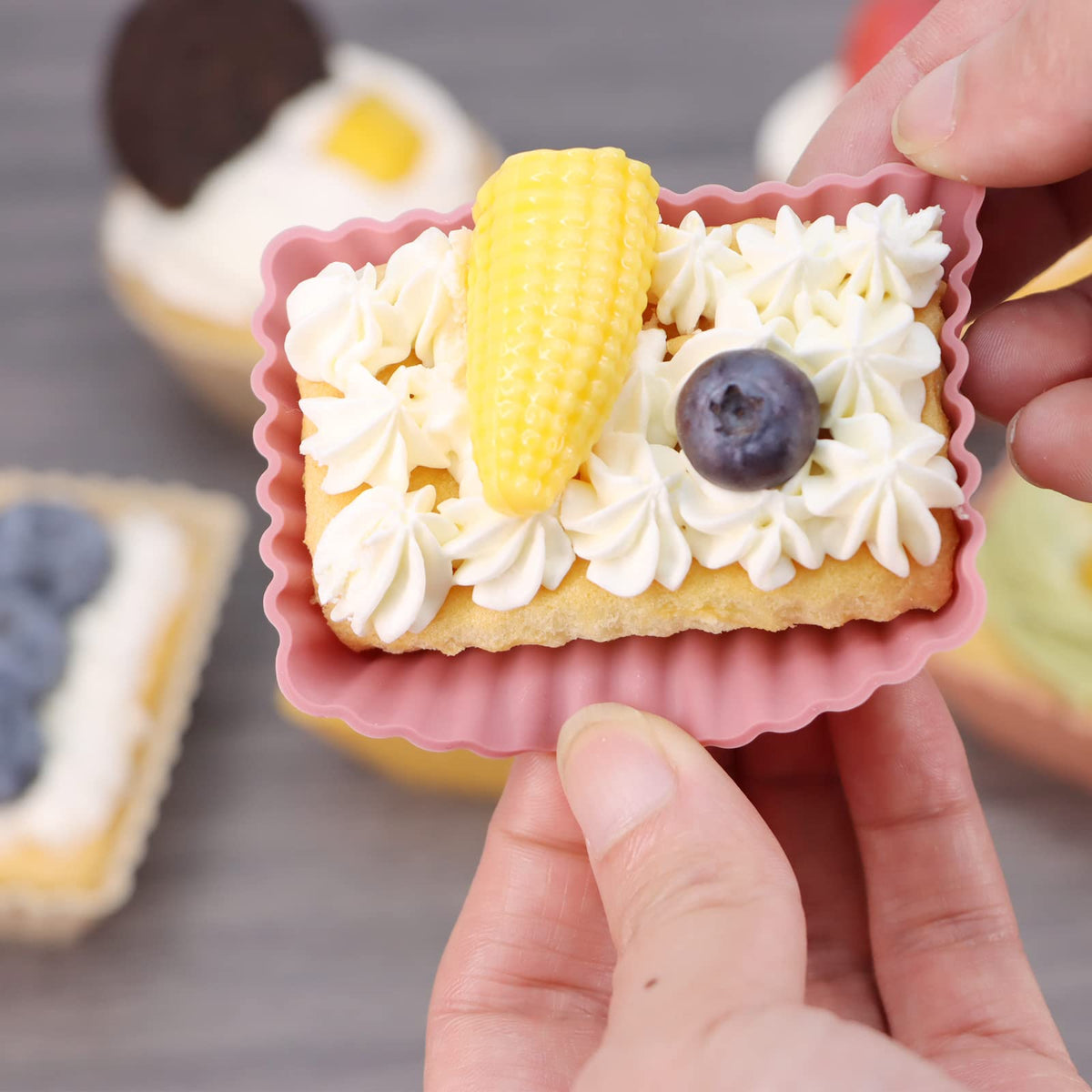 SAWNZC silicone muffin cups square shape for compact meal separation