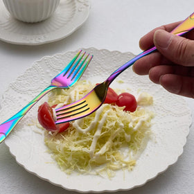 Seeshine 18/0 stainless steel forks resist rust and last through many meals.