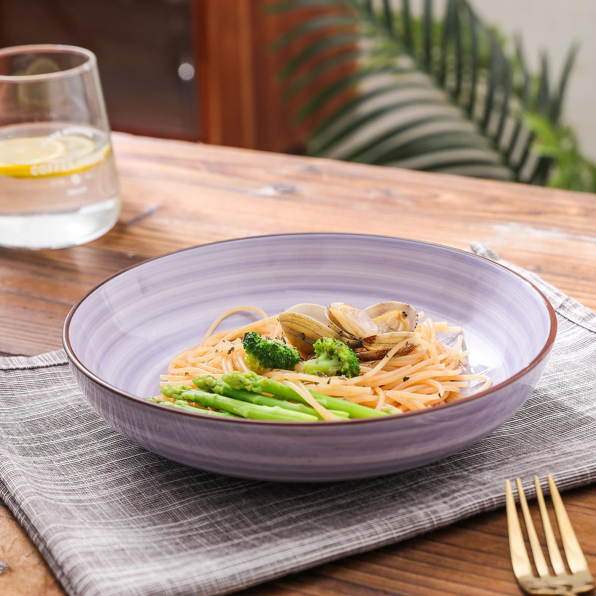 Selamica 24 oz soup bowls, keeps soups warm and tidy.
