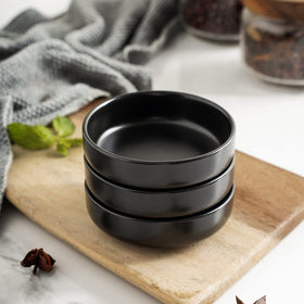 Selamica ceramic sauce dishes are microwave-safe and sturdy for daily use.