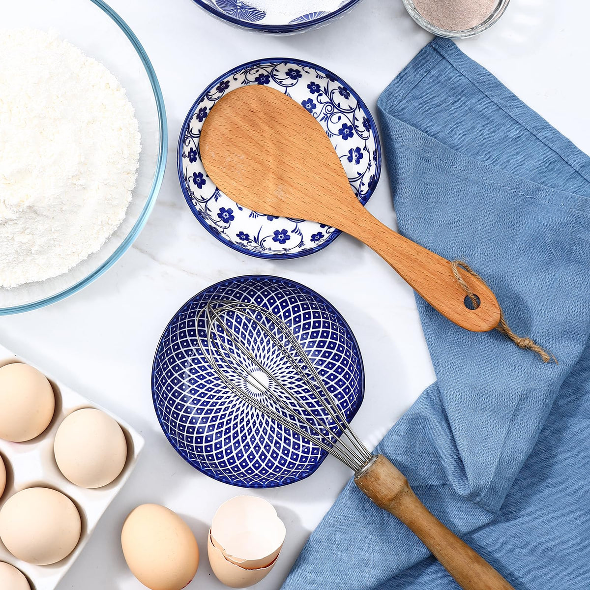 Selamica spoon rest is microwave and dishwasher safe for busy kitchens.