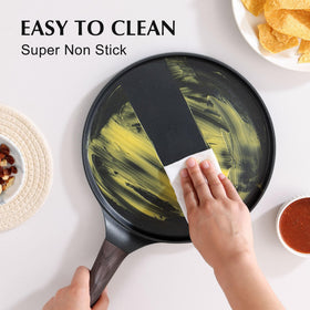 SENSARTE 10-inch pan in use for crepes and pancakes