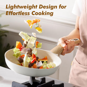 SENSARTE ceramic pan interior enables healthy cooking with less oil.