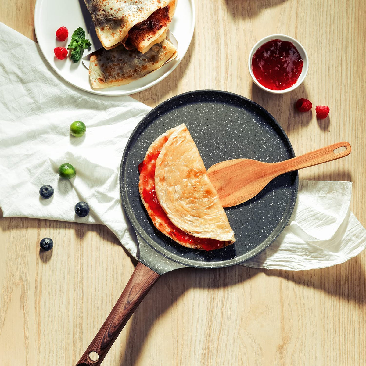 SENSARTE easy-clean nonstick surface with rivet-free design.