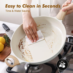 SENSARTE eggs slide off effortlessly thanks to the superior nonstick coating.