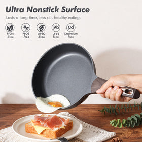 SENSARTE ILAG nonstick interior close-up for effortless food release.