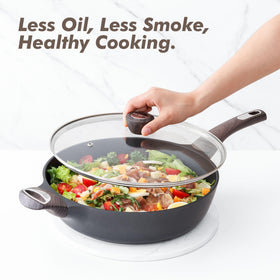 Sensarte multifunctional pan supports sautéing, frying, braising, and more.