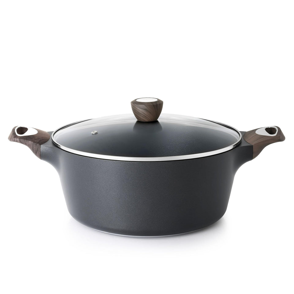 SENSARTE nonstick stockpot body with durable coating and low-fat cooking potential.