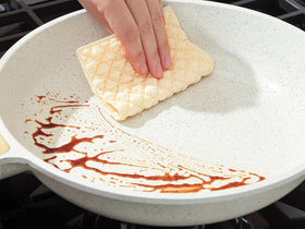 SENSARTE oven-safe design up to 550°F for versatile cooking.