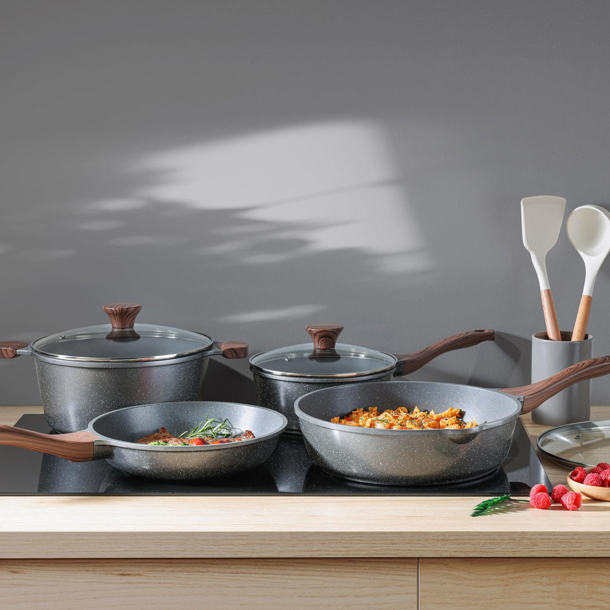 SENSARTE 4.5qt sauté pan with lid ready for sautéing vegetables and sauces.