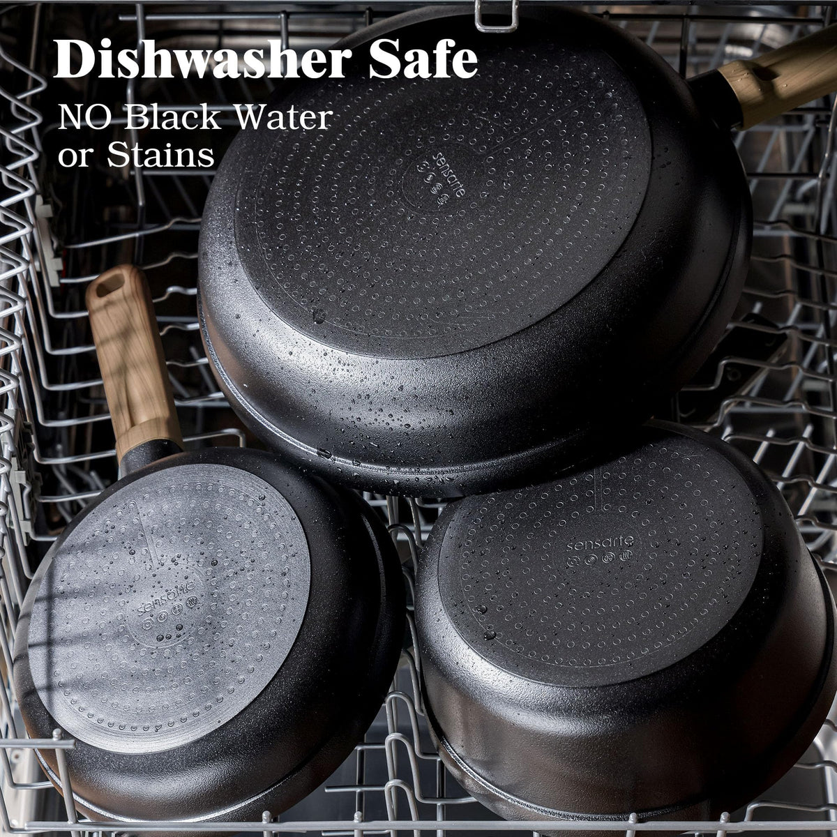 SENSARTE silicone-sealed glass lid demonstrates moisture retention during simmering.