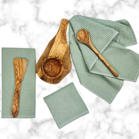 Serafina Home gift-ready towel set ideal for housewarmings and gifting.