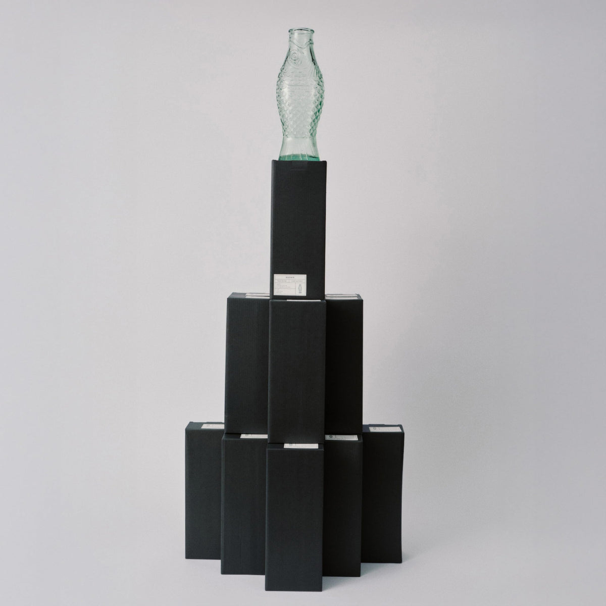 Versatile Serax pitcher suitable for iced tea and juice