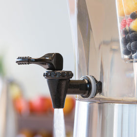 Service Ideas CBDRT5SS stainless steel lid and base provide a professional, fingerprint-free finish.