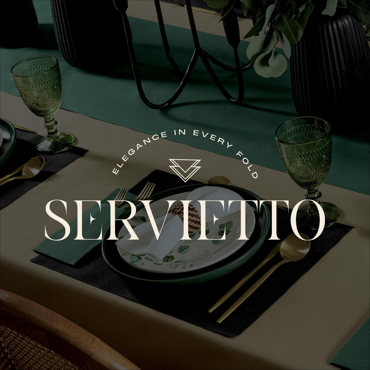 Servietto elegant table napkins for versatile dining and quick cleanup.
