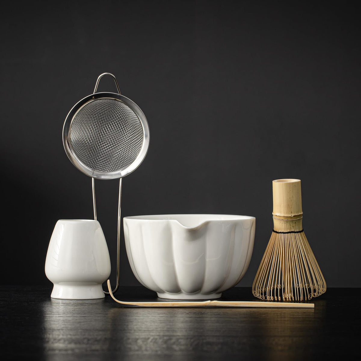 SFTXEY ceramic 18oz matcha bowl for smooth pouring and elegant presentation.