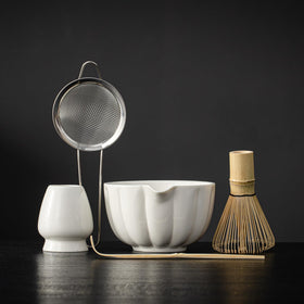 SFTXEY ceramic 18oz matcha bowl for smooth pouring and elegant presentation.