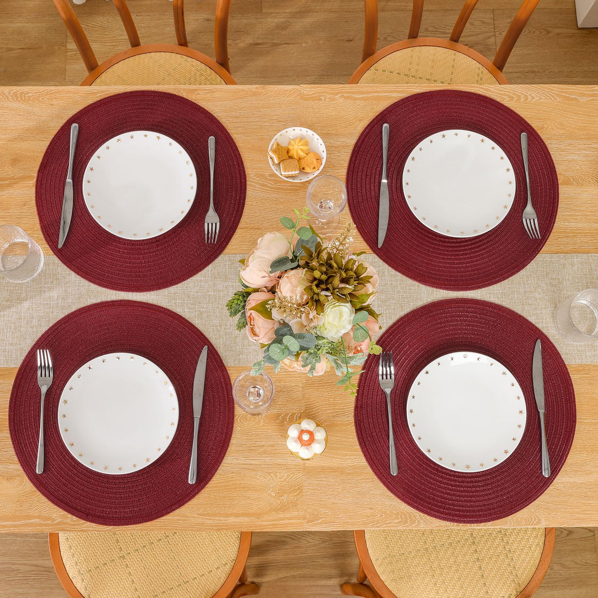 SHACOS braided weave reflects light for subtle shimmer under dining lighting.