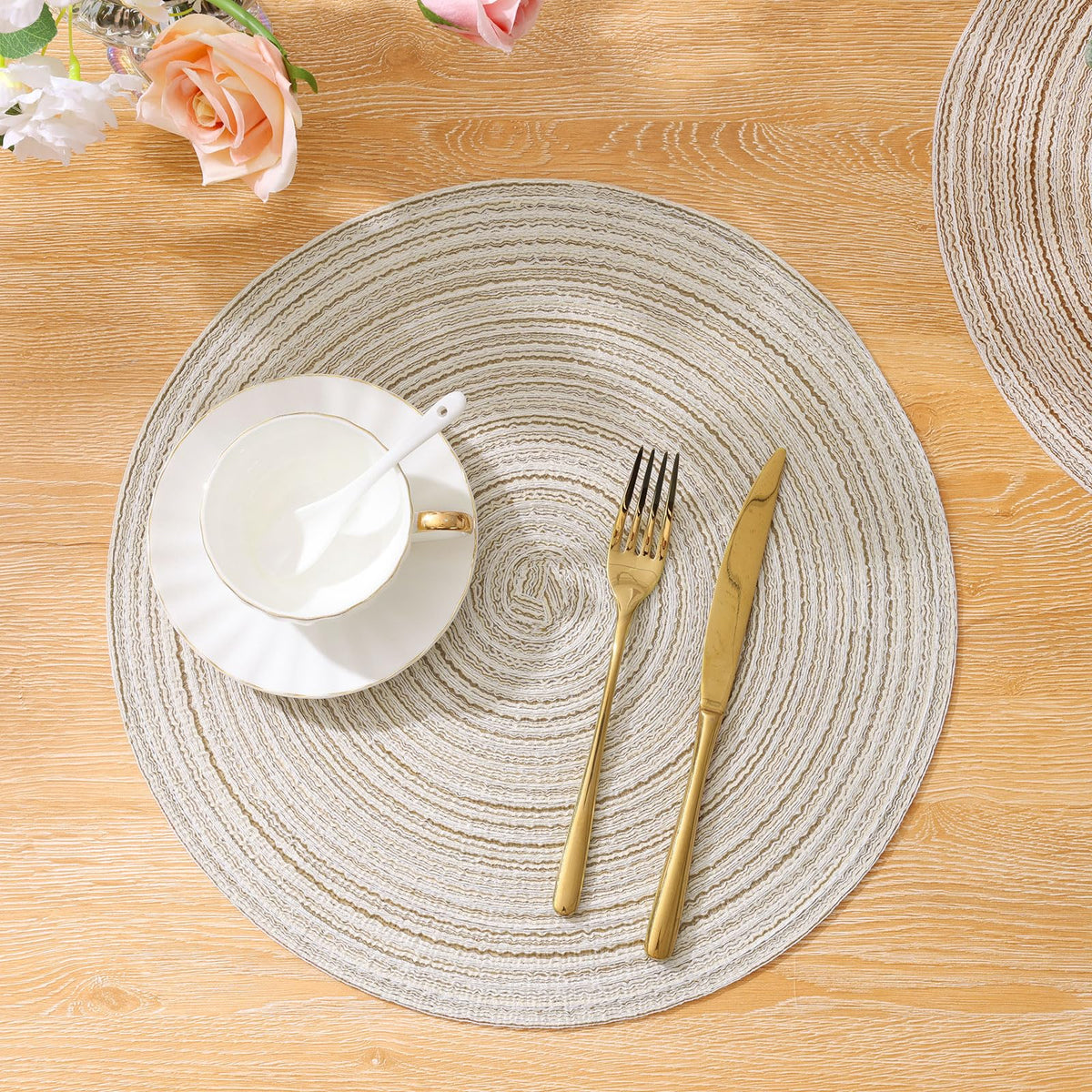 SHACOS washable round placemats simplify cleanup after meals