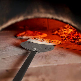 SHANGPEIXUAN perforated peel with lightweight design reduces flour buildup and crust sticking.