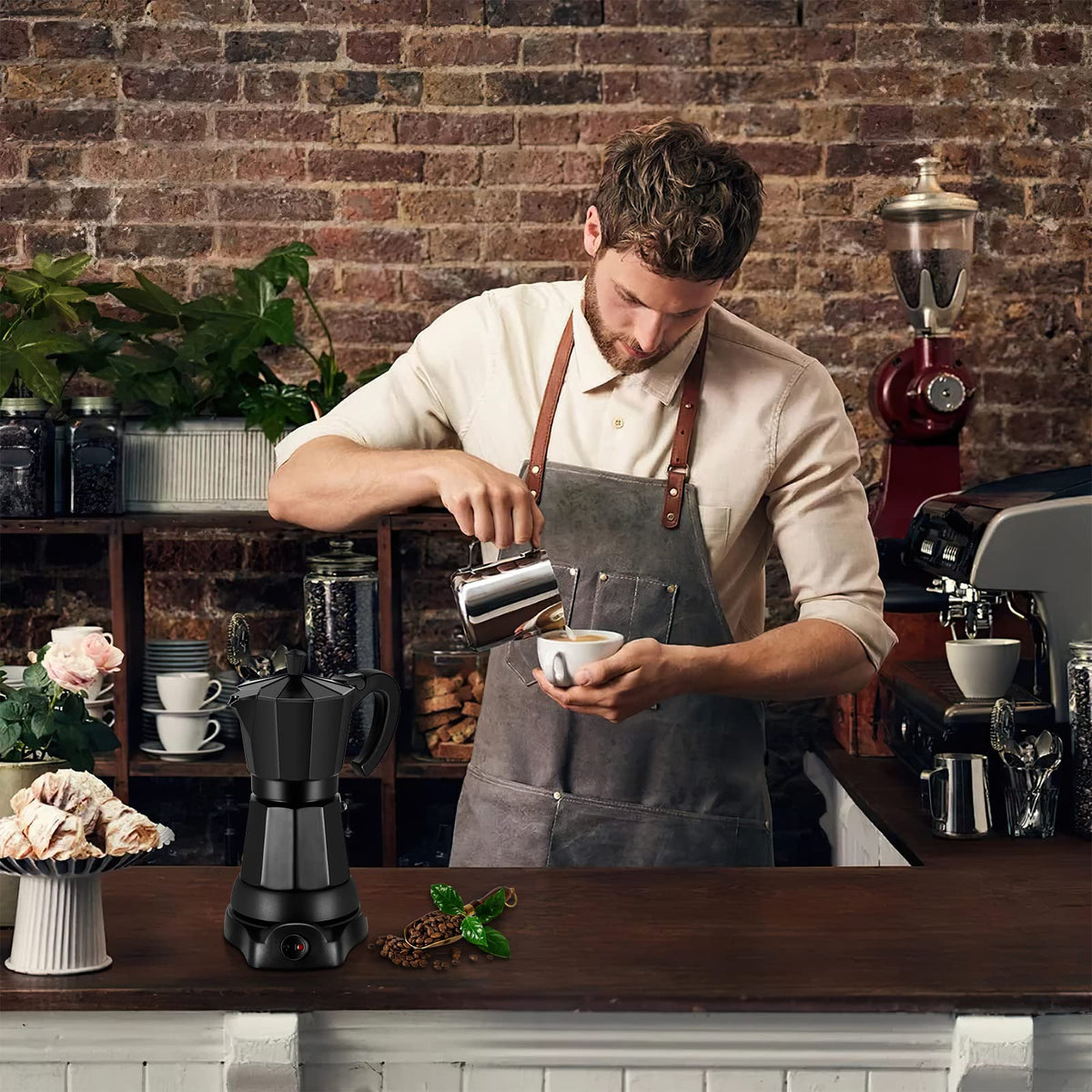 SHANGSKY electric moka pot steam-pour conveys fragrant aroma during brewing.