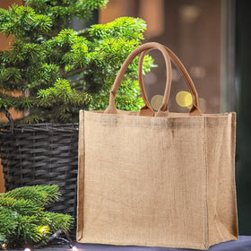 Shappy burlap tote makes a charming bridesmaid gift bag.