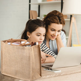 Shappy burlap tote ideal for daily use and travel shopping.