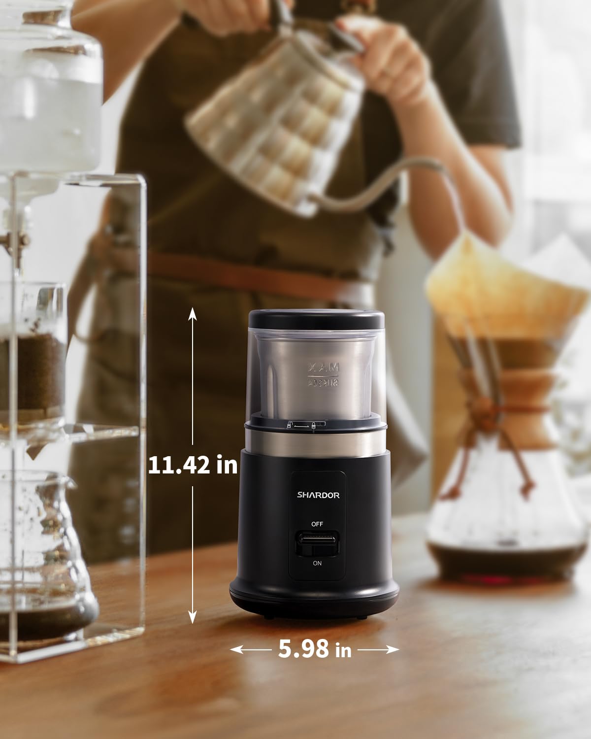 SHARDOR One Touch grinder with spices, ideal for fresh seasonings.