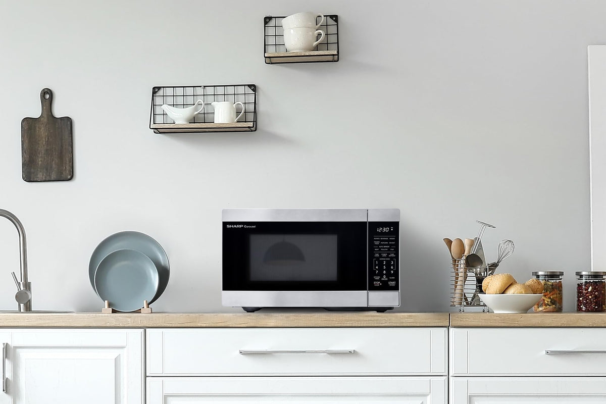 Sharp microwave compact design fits small kitchens without sacrificing capacity.