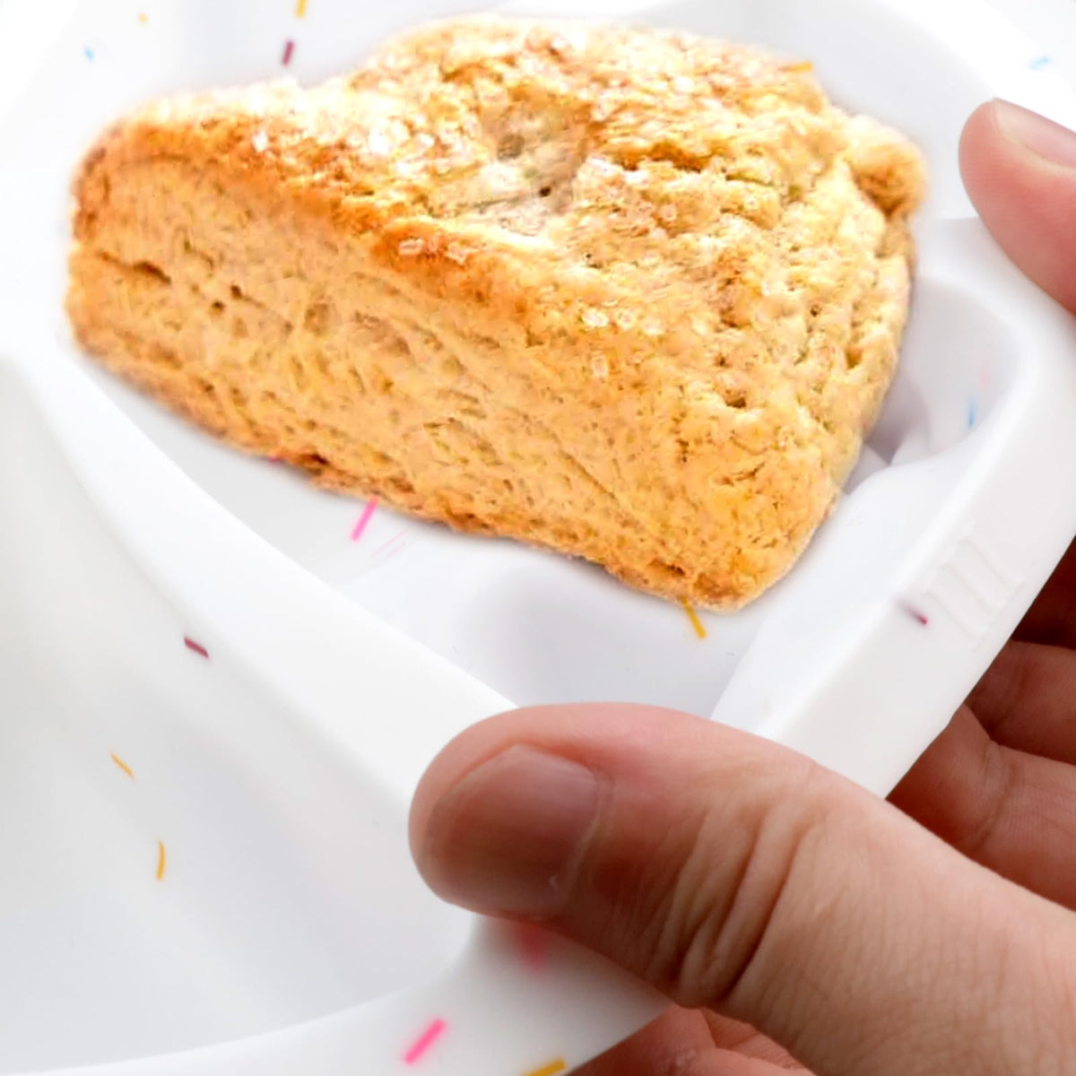 SHEbaking 8-cavity silicone scone pans built-in handles for easy transport