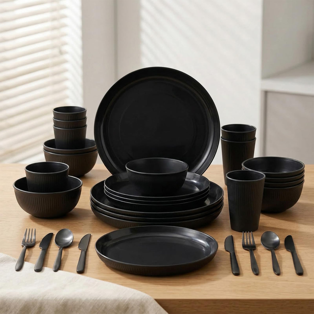 SHECIPIN dishwasher-safe dinnerware cleans up fast after meals