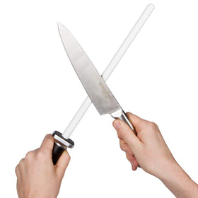 Shenzhen Knives ceramic material closeup highlights rust resistance for longevity