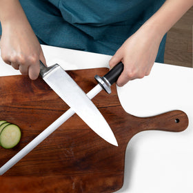 Shenzhen Knives edge realignment demonstration on stainless knives