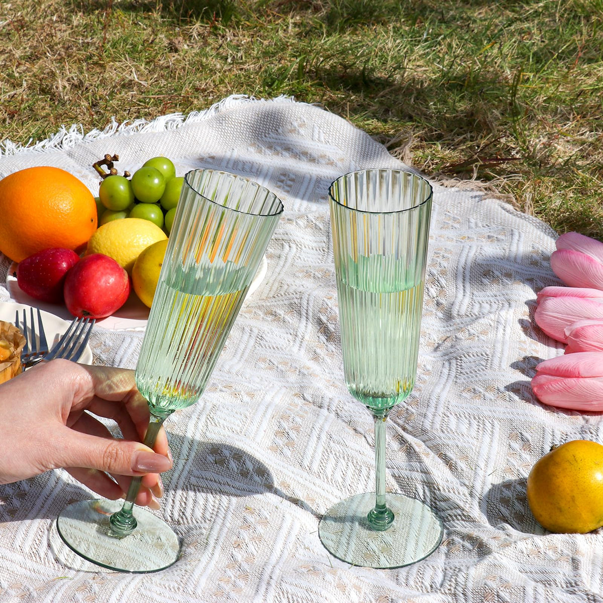 SHIQIKEJIPTY sage green champagne flutes ribbed texture adds elegance