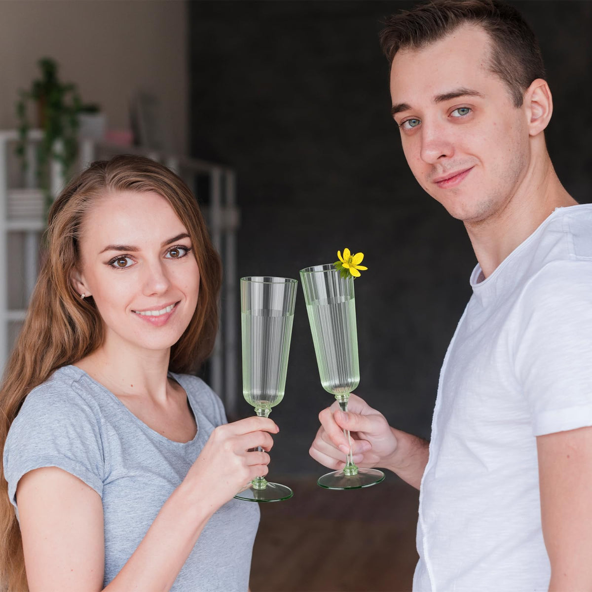 SHIQIKEJIPTY sage green champagne flutes ideal for weddings and baby showers
