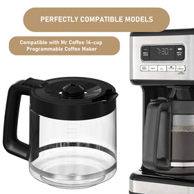 Shonshon carafe handle offers comfortable grip for easy pouring.