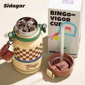 Sidagar bottle with ergonomic handle and built-in straw for convenient sipping