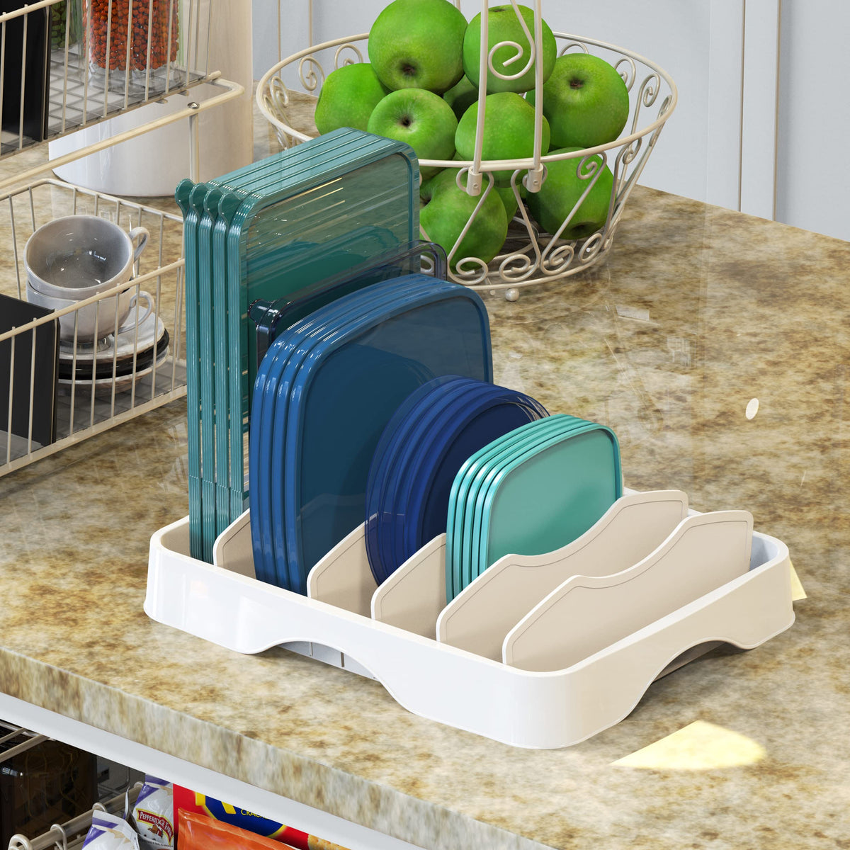 Simple Houseware BPA-free material offers a safe, durable kitchen storage option.