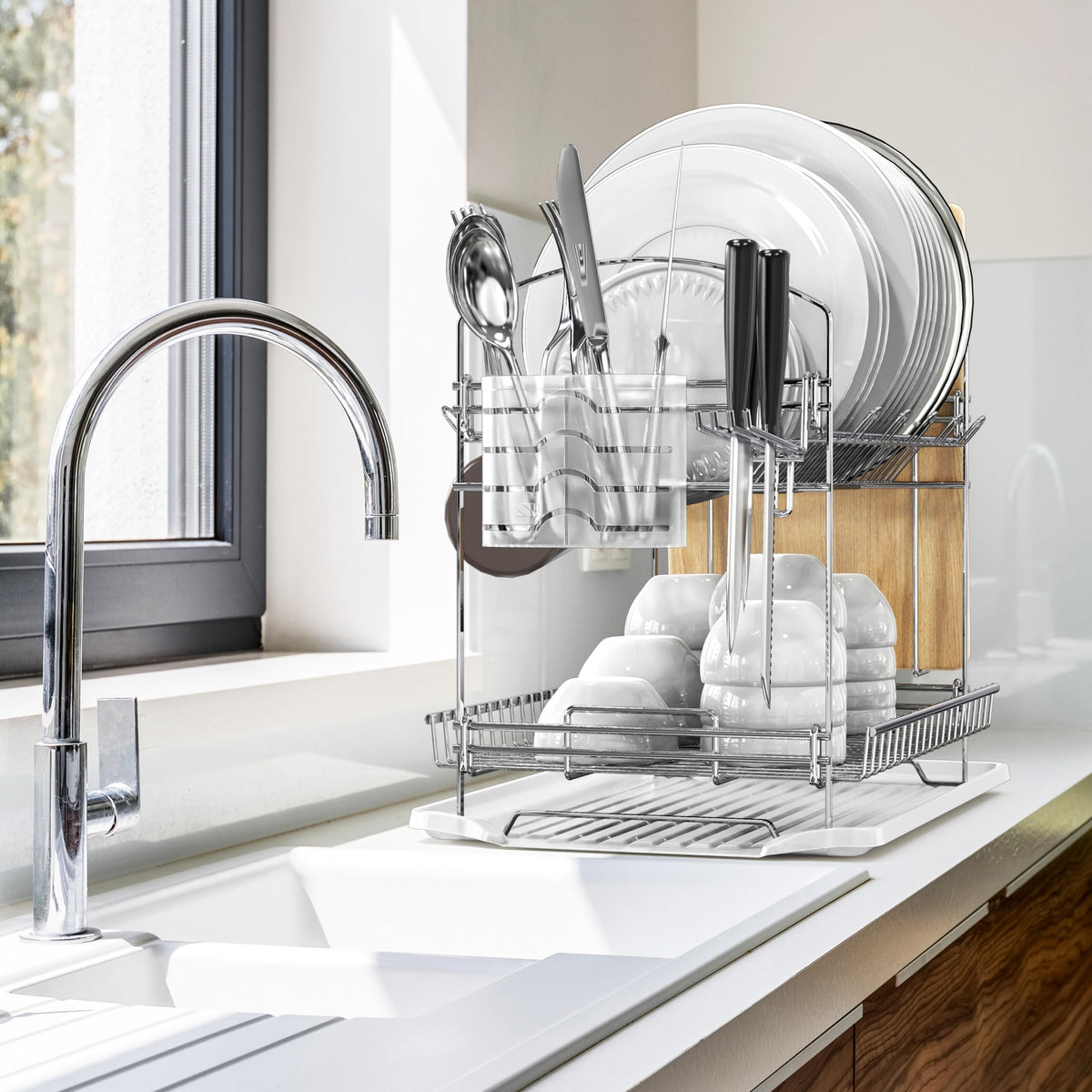 Compact dimensions fit standard kitchen counters without bulk.