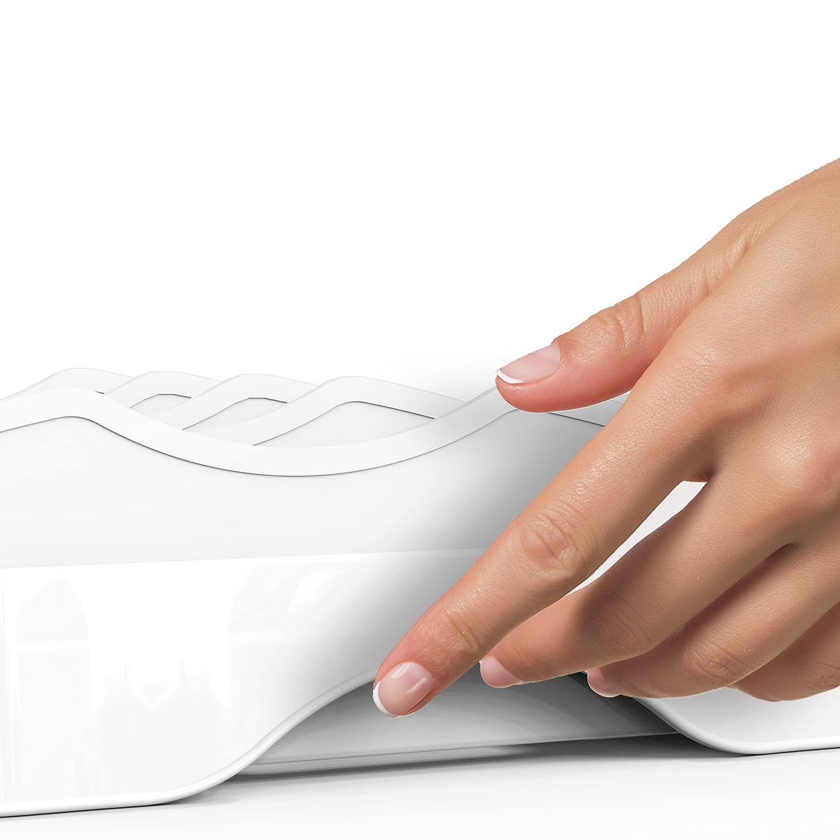 Simple Houseware tool-free assembly lets you configure the organizer quickly.