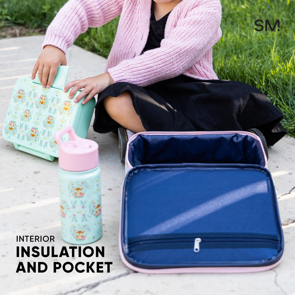 4L capacity of Simple Modern Hadley Confetti lunch bag for kids