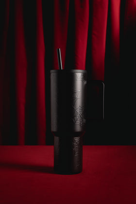 Simple Modern Trek straw lid enables four-way straw placement for customizable sipping.
