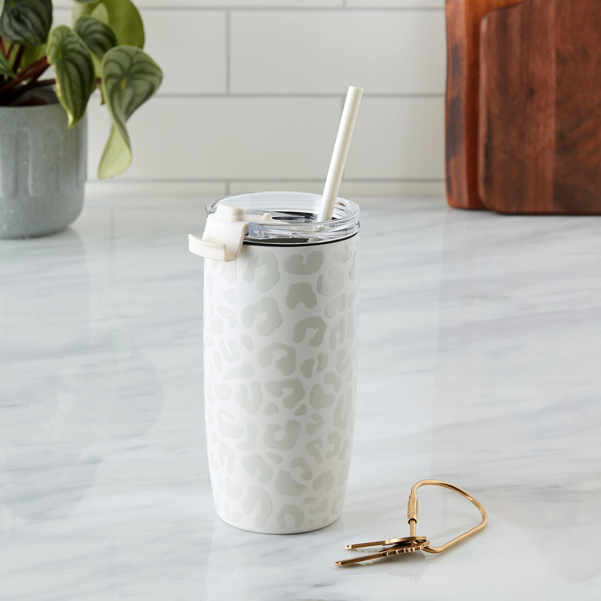 Voyager tumbler shows copper insulation to prevent sweating.