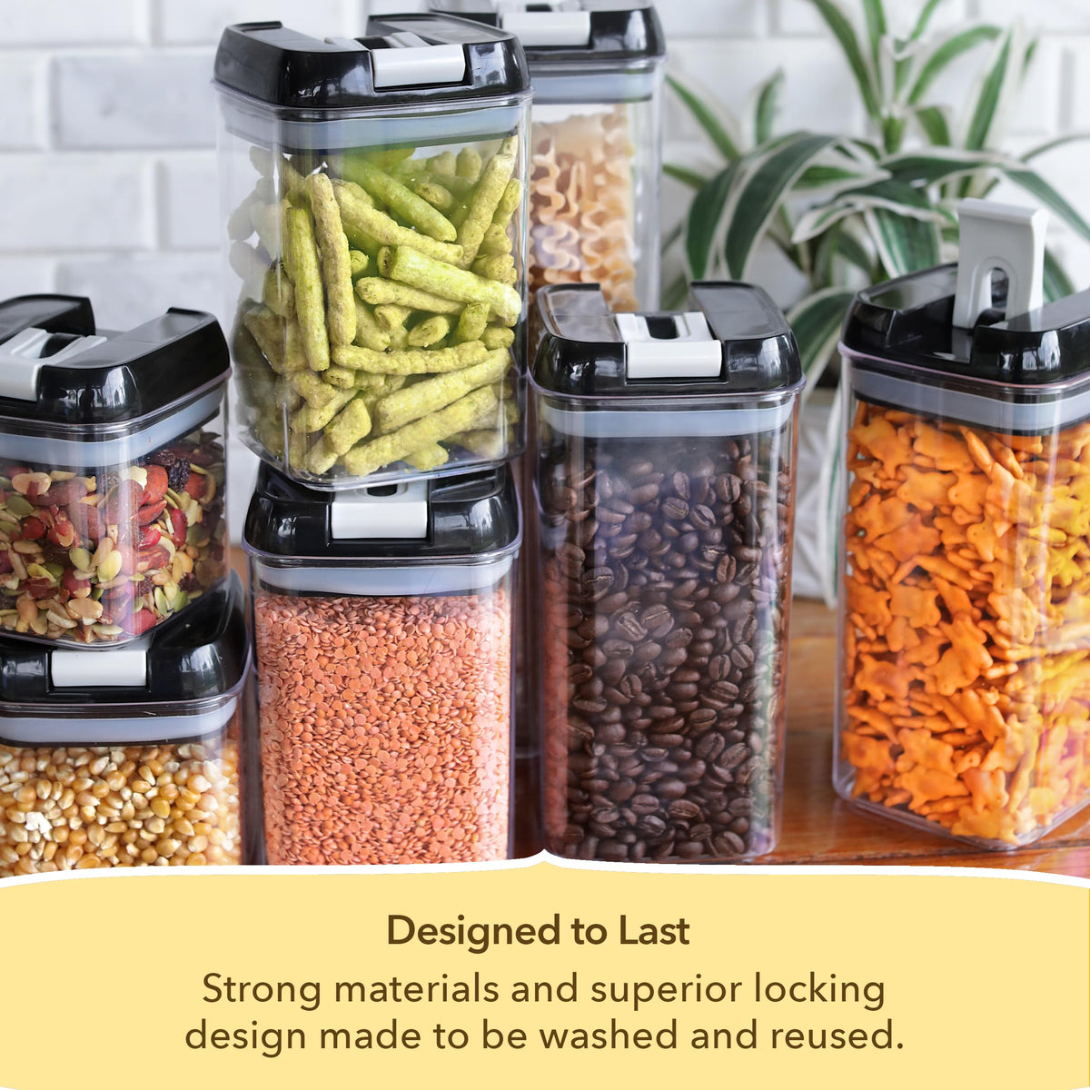 Simply Gourmet durable, odor-resistant containers withstand busy kitchen tasks.