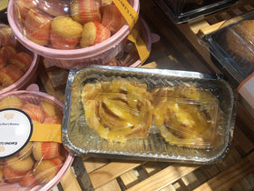 SINTOP freezer-friendly loaf pans keep flavors sealed during storage.