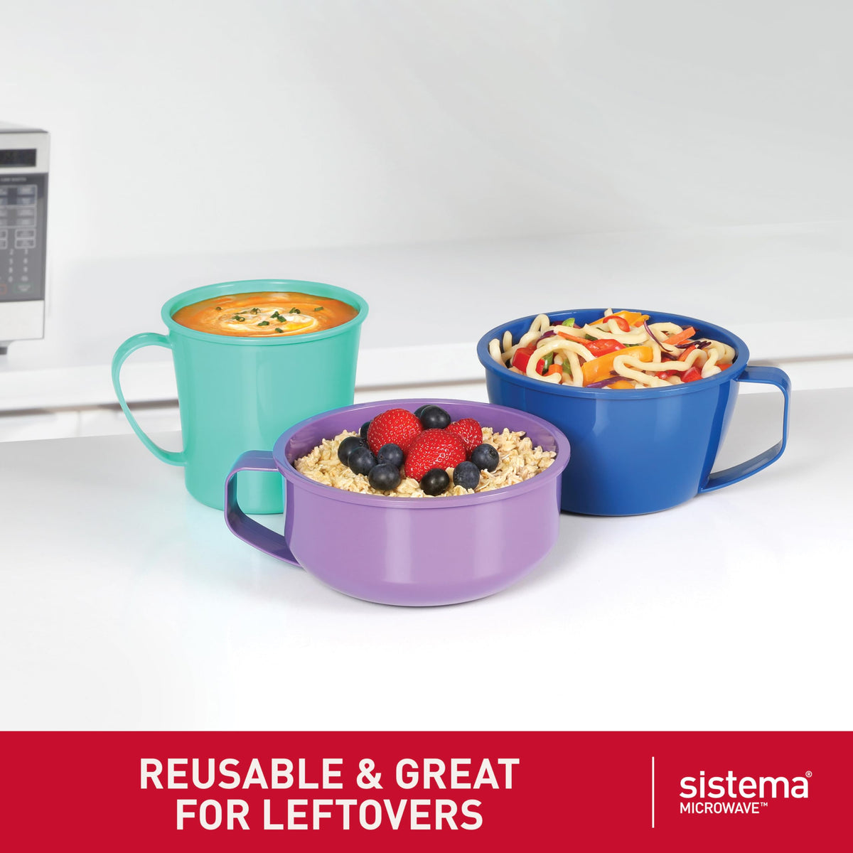 Sistema easy-locking clips keep the lid secure during microwave cooking.