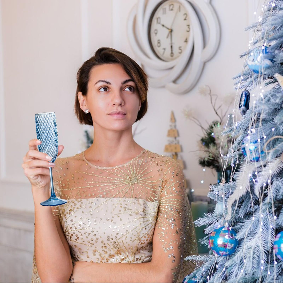 Sklenice wedding-toasting glasses ideal for bridal showers and receptions.