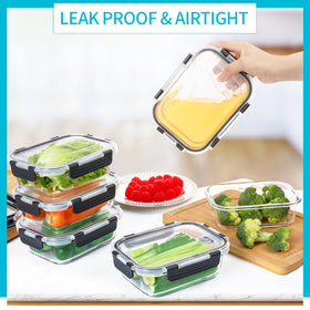 Skroam airtight snap lids seal freshness and prevent leaks.