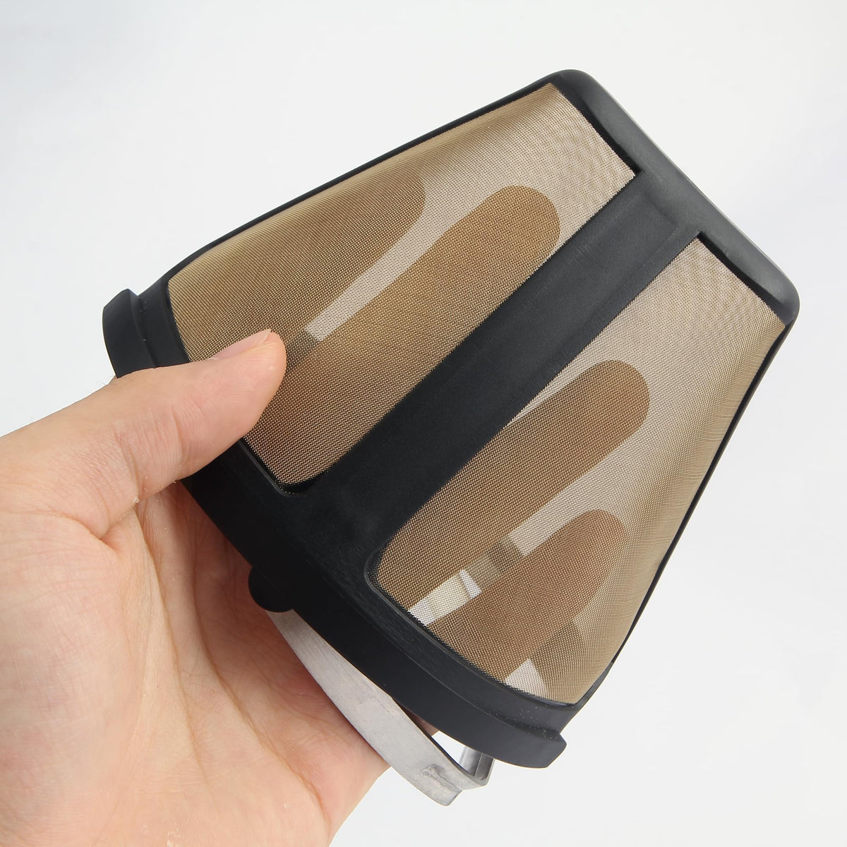 SLLFLY easy-clean design simplifies maintenance after each brew.